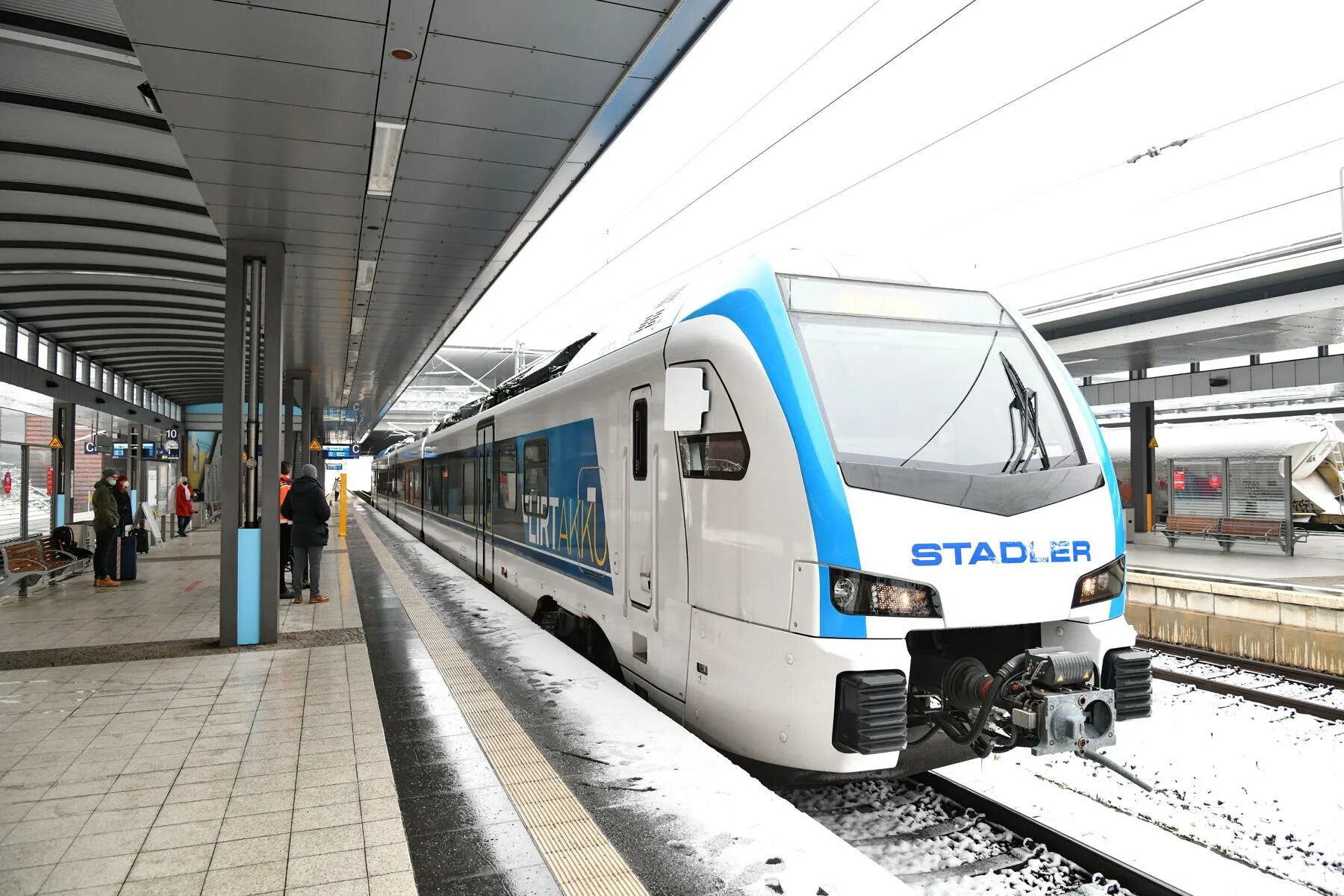 Поезд штадлер фото Electric and Hybrid Rail Technology - Stadler sets world record with FLIRT Akku 