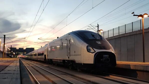 Поезд тальго фото Renfe delays entry to French high-speed market - International Railway Journal