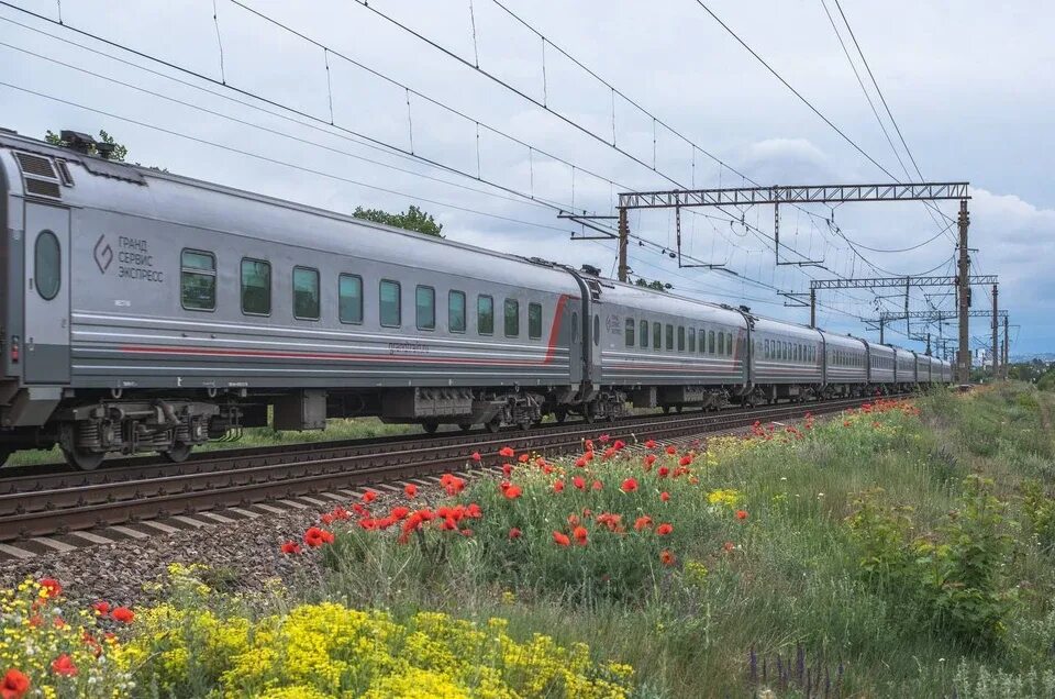 Поезд таврия москва симферополь фото Симферополь и Белгород впервые свяжут пассажирские поезда - KP.RU