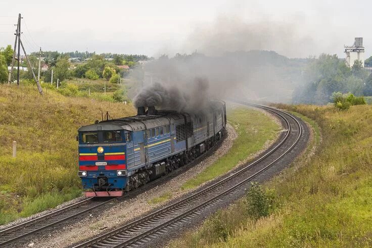 Поезд тепловоз фото Фото: 3ТЭ10У-0063 Локомотив, Поезд, Железнодорожные пути