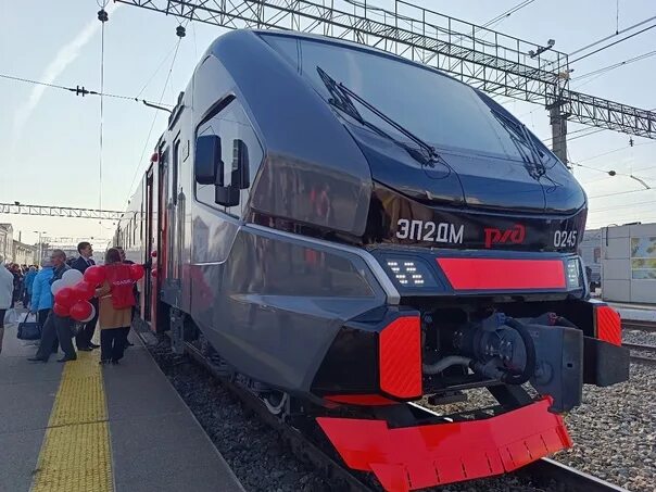 Поезд тюмень фото A new electric train has arrived at the Tyumen station At the railway station of