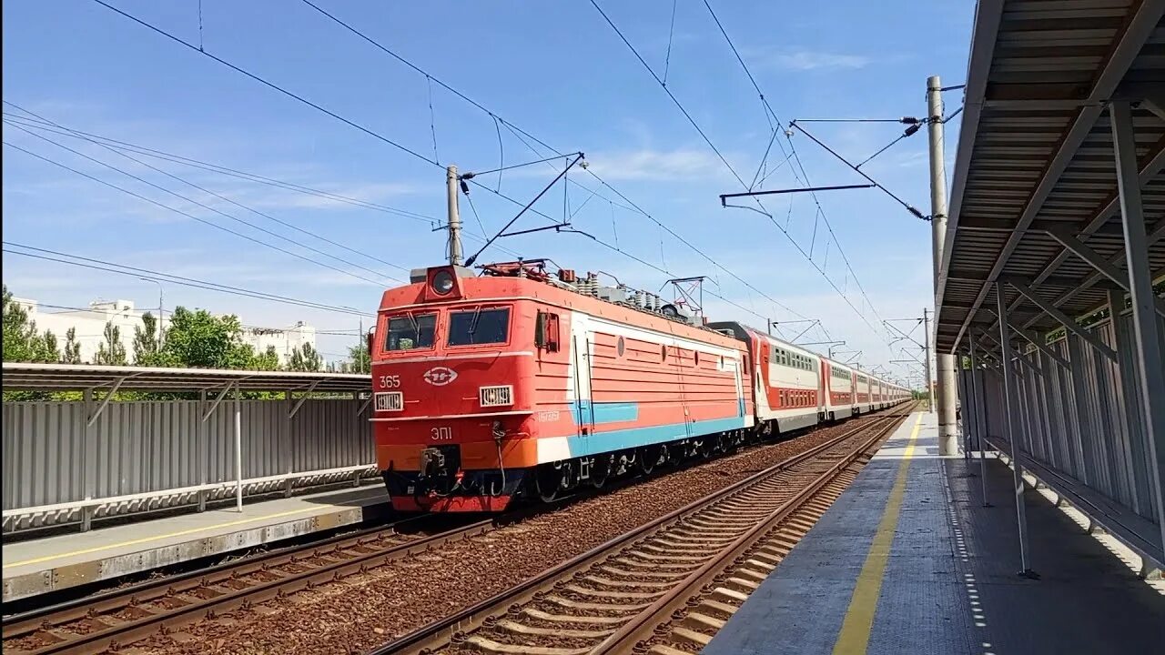 Поезд уфа имеретинский курорт фото ЭП1-365 с двухэтажный пассажирским поездом 357Й Уфа-Имеретинский курорт(Олимпийс