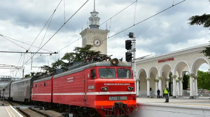 Поезд в симферополь фото В Симферополе пройдет бесплатная экскурсия по железнодорожному вокзалу - Радио К