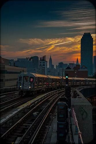 Поезд закат фото Sunset 7 Streak New york subway, Train, Scenery