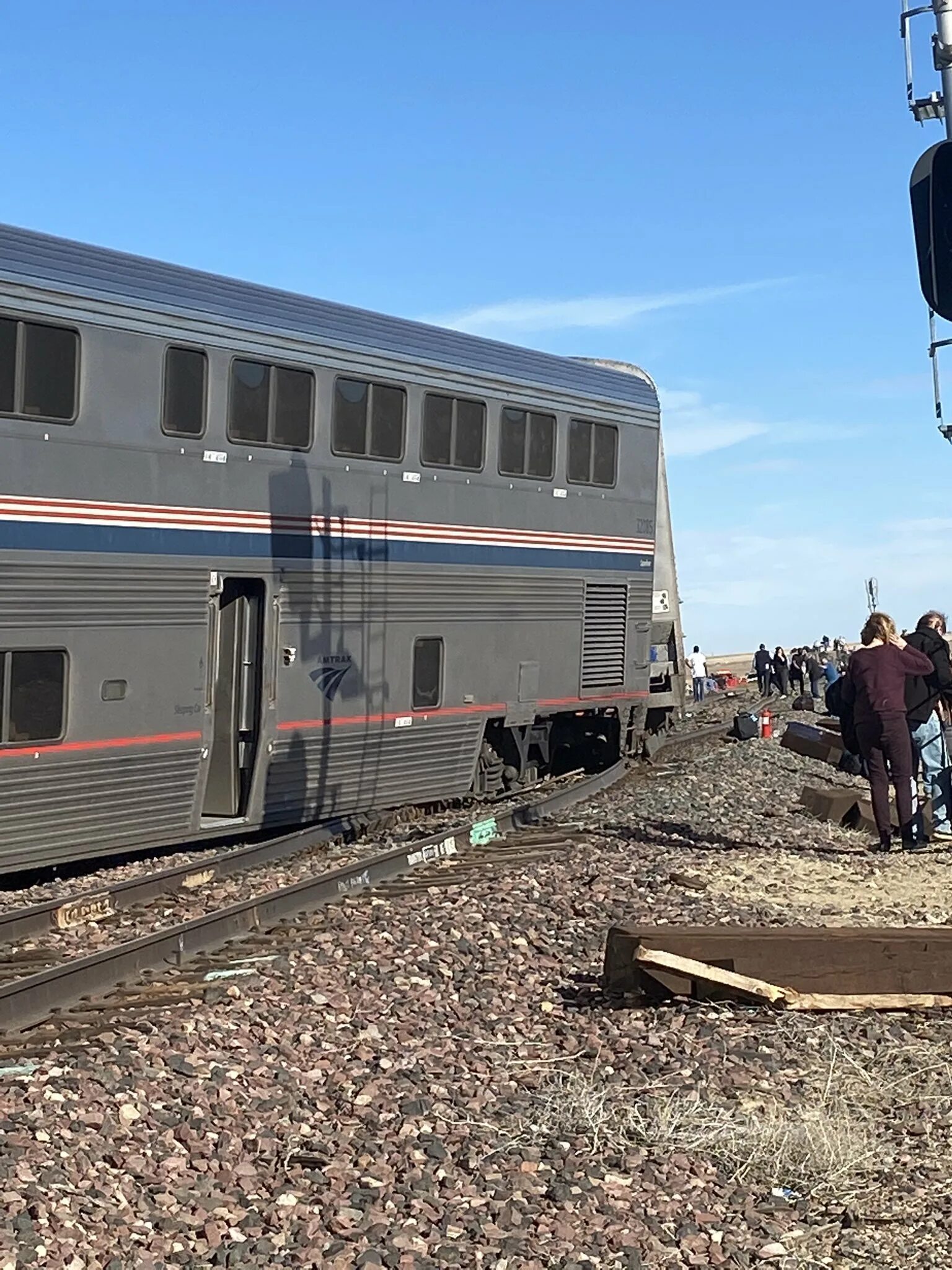 Поезда америки фото 3 dead, over 50 injured in Amtrak train derailment - ABC News