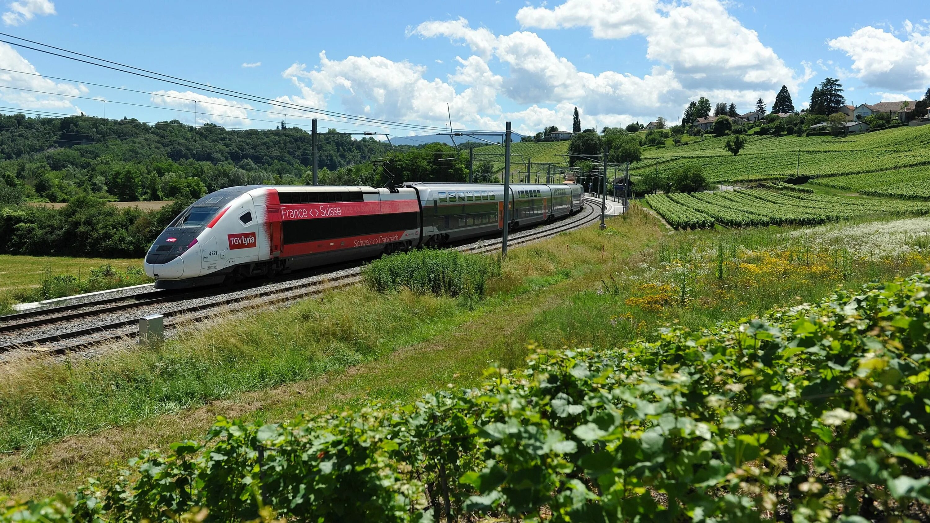 Поезда европы фото By train from France to Switzerland Switzerland Tourism