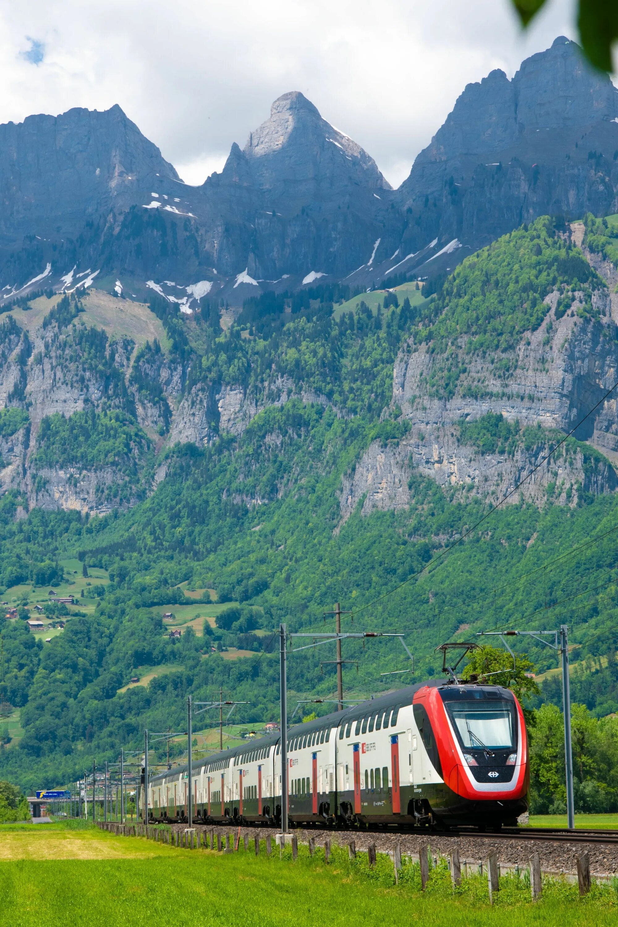 Поезда фото 2024 passenger train #sbb #train swiss federal railways #locomotive #railway #interci