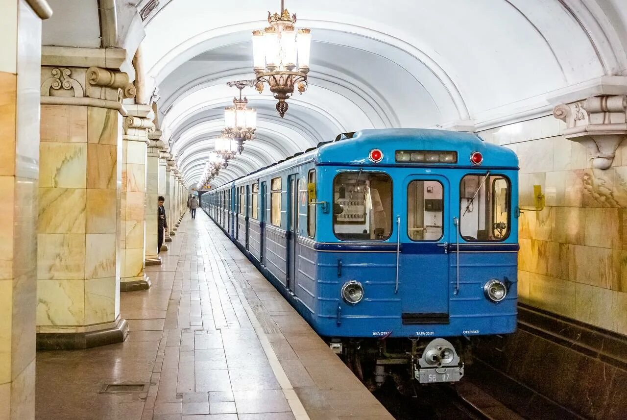 Поезда метро москвы фото Уже завтра мы отметим День Московского транспорта. Его откроет Парад поездов - у