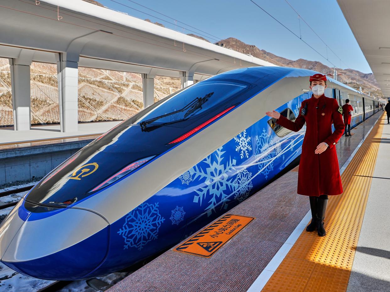 Поезда в китае фото Take a look inside the new driverless bullet train China just unveiled for the O