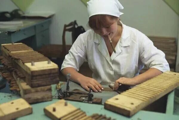 Погарская сигаретно сигарная фабрика фото Какая табачная фабрика в России до сих пор не продалась Западу и делает качестве