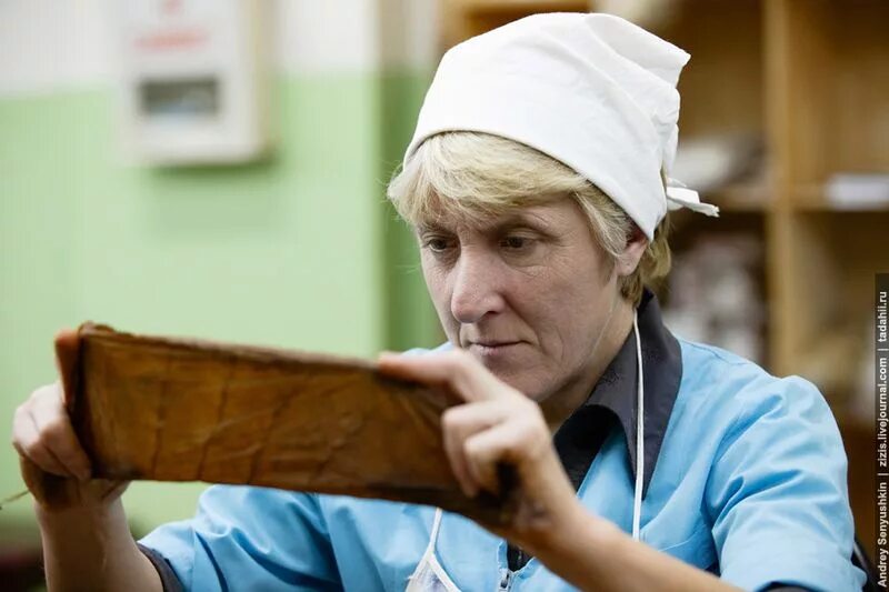 Погарская сигаретно сигарная фабрика фото Как делают сигары в России (60 фото + 1 видео)