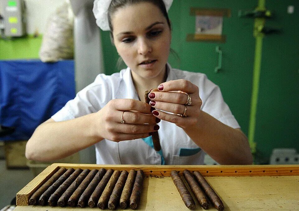 Погарская сигаретно сигарная фабрика фото Какая табачная фабрика в России до сих пор не продалась Западу и делает качестве