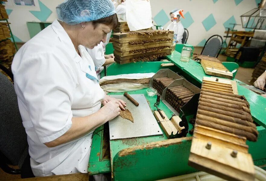 Погарская сигаретно сигарная фабрика фото Какая табачная фабрика в России до сих пор не продалась Западу и делает качестве