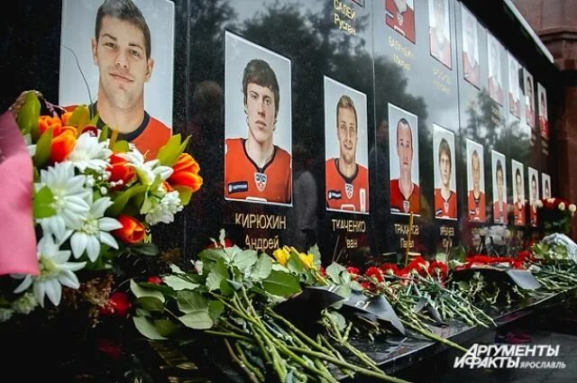 Погибшие локомотив ярославль список фото погибших Два человека погибли при крушении самолета в Канаде Аргументы и Факты