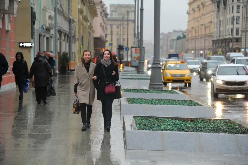 Погода на улице фото Дождливая погода сохранится в Москве на выходных - Москва.Центр