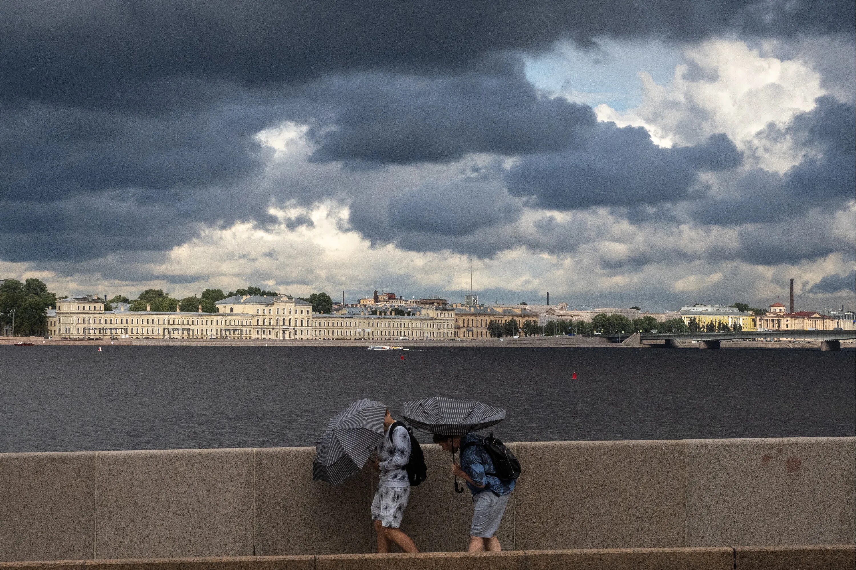 Погода питер фото Зачем в Петербурге так часто объявляют жёлтый и оранжевый уровни опасности в 202