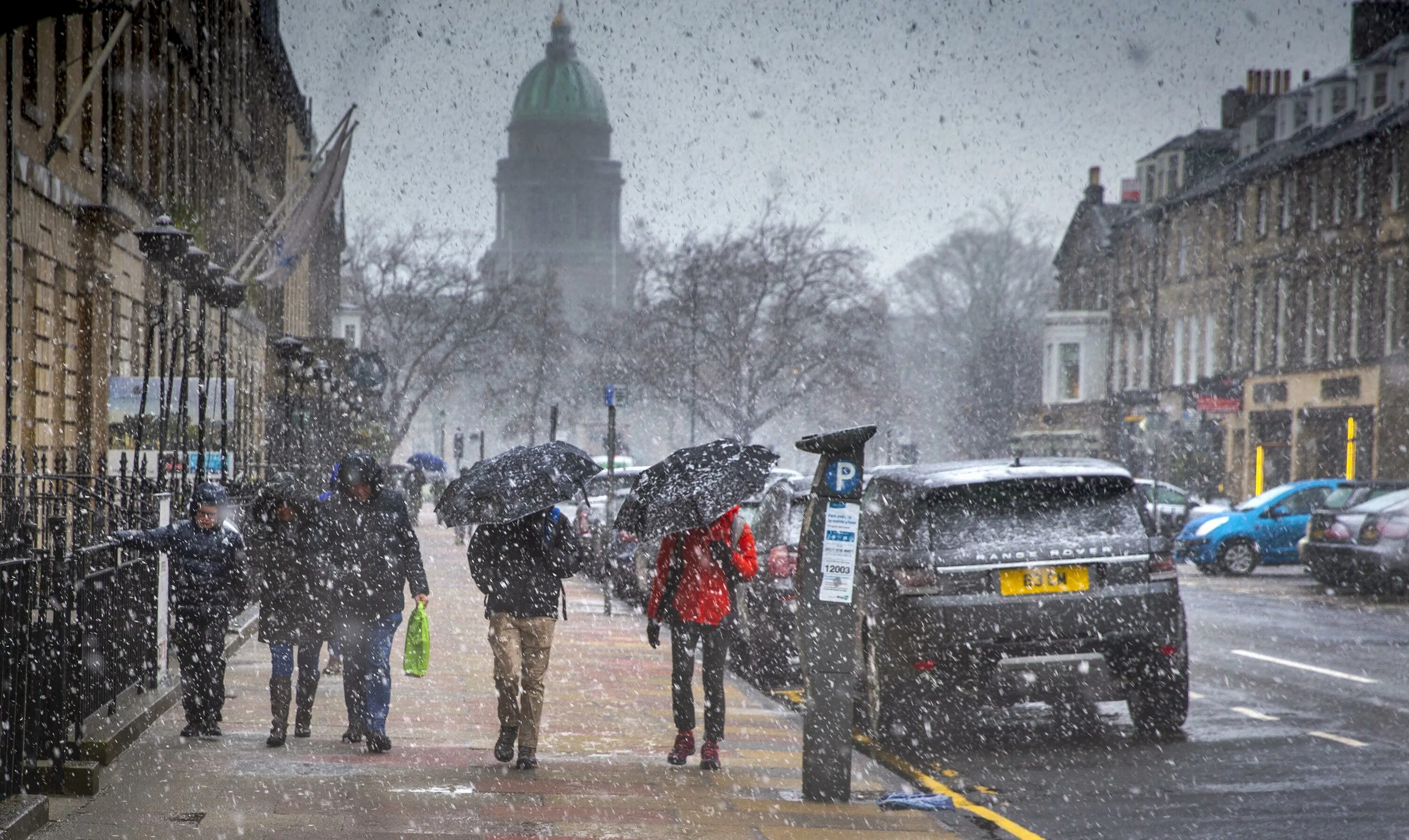 Погода сегодня фото Scotland weather forecast: Thundersnow to freeze UK as temperatures to drop 20C 