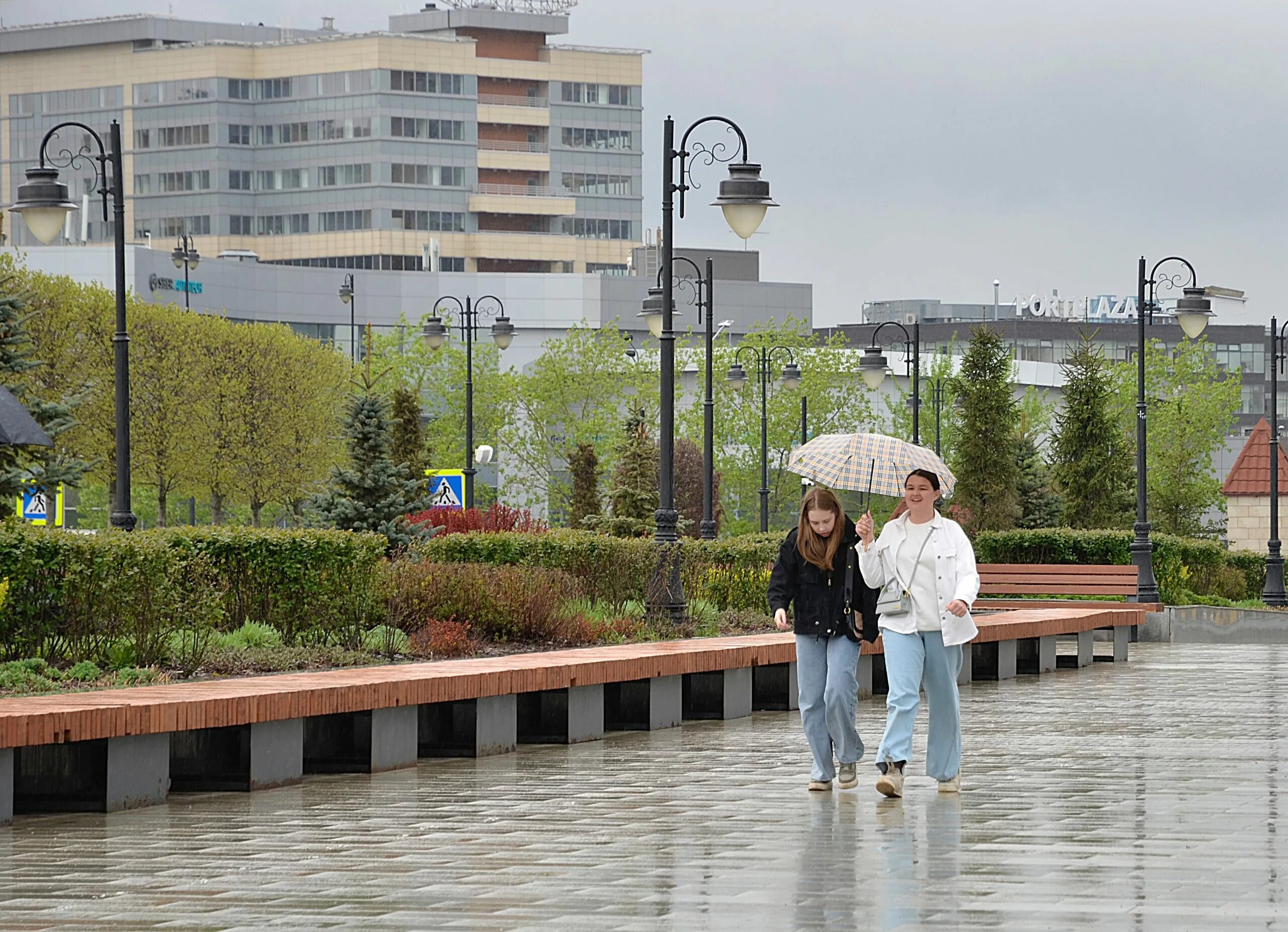 Погода в москве фото сегодня Теплая и дождливая погода установится в Москве в воскресенье - Москва.Центр