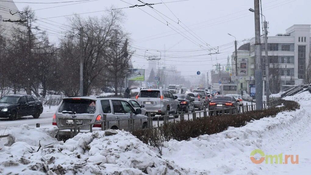 Погода в омске сейчас фото В середине рабочей недели пробки в Омске набрали 6 баллов - Автоновости Омска