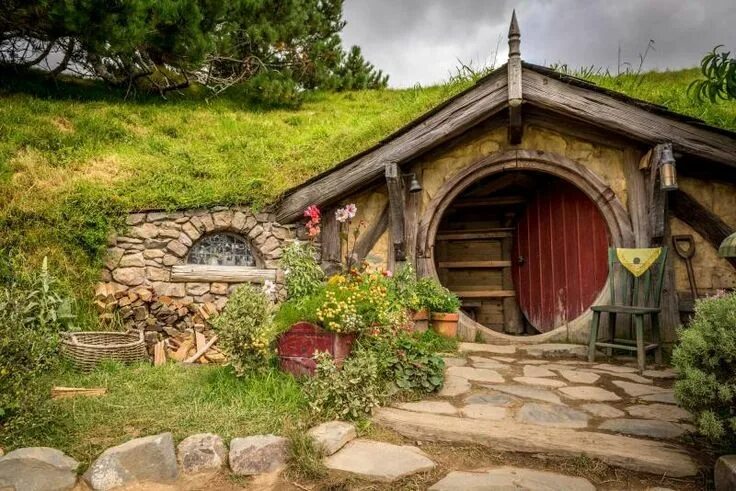 Погреб фото снаружи hobbit village New Zealand - Google Search Hobbit house, Root cellar, Earth home