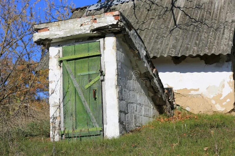 Погреб в деревне фото Abandoned old rural cellar stock photo. Image of vault - 132626688