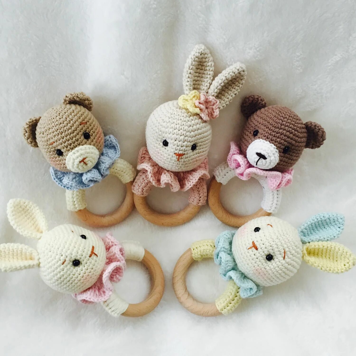 Погремушка крючком схема Погремушка грызунок крючком в интернет-магазине на Ярмарке Мастеров Погремушки, 