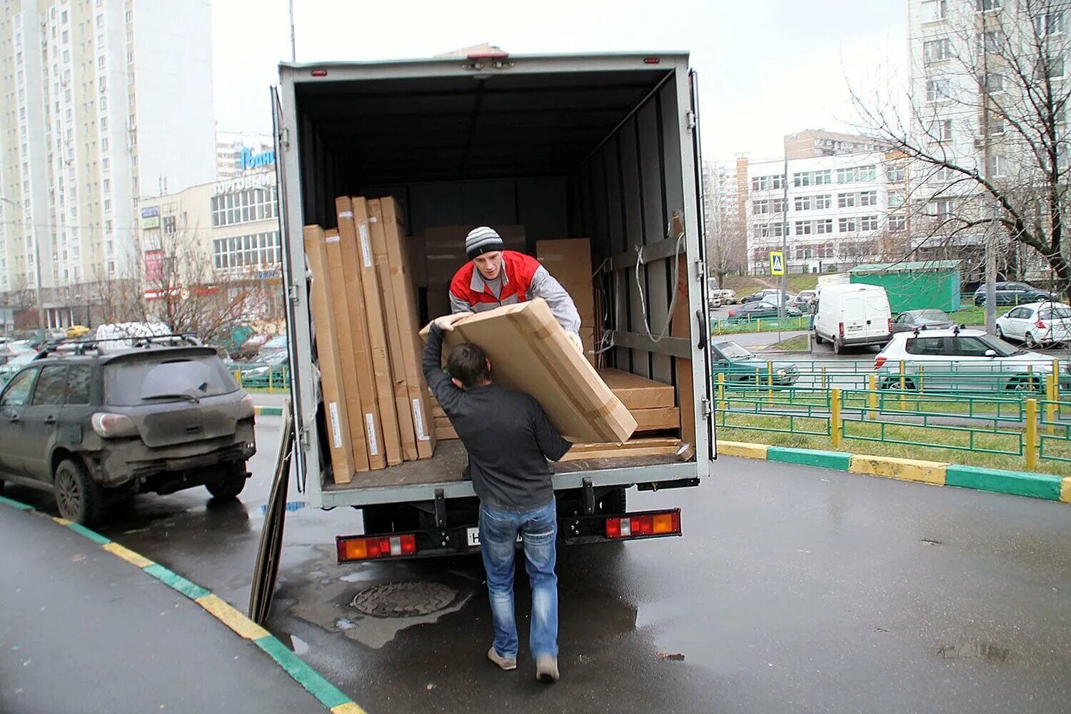 Погрузка газели фото Такси курьер в Кубовой: 39 курьеров с отзывами и ценами на Яндекс Услугах.