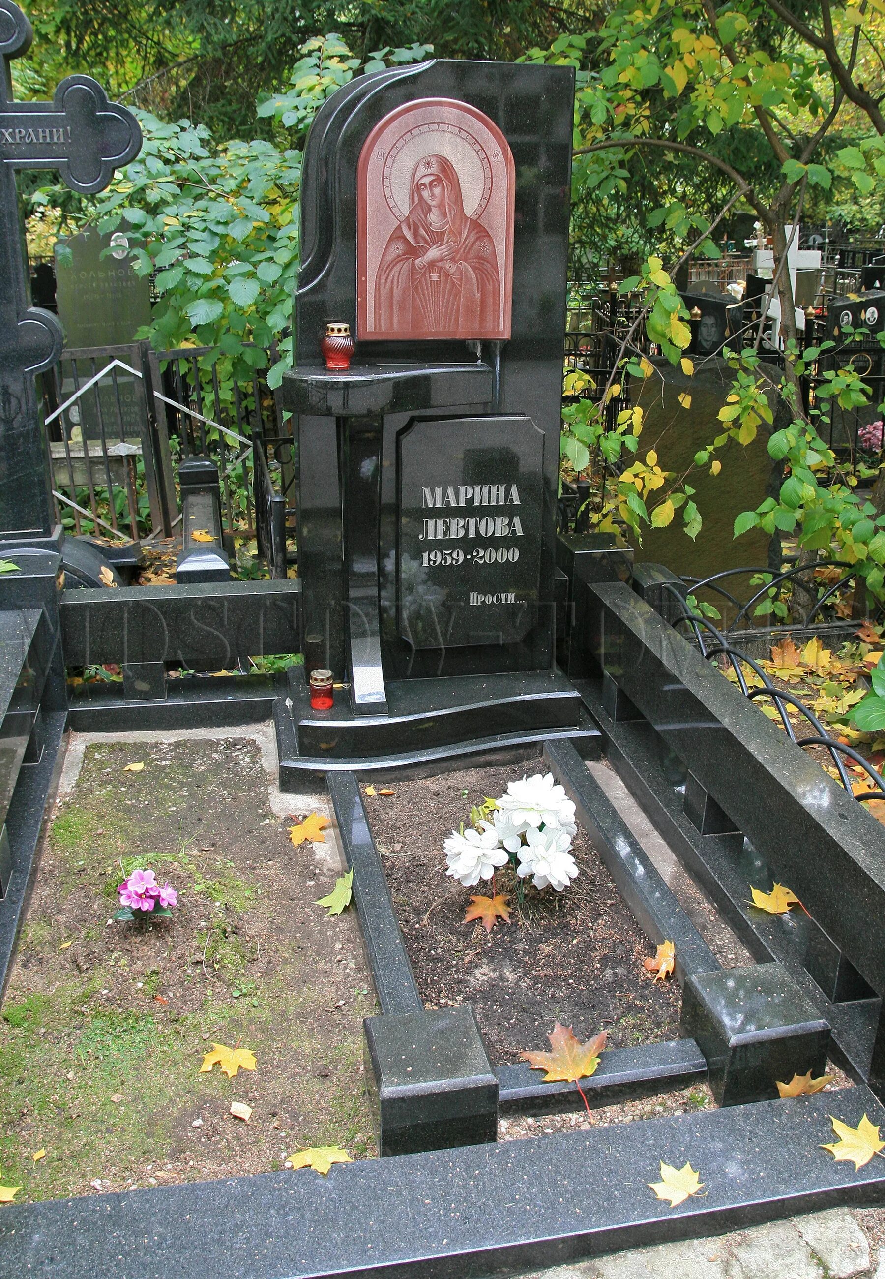 Похороны марины левтовой фото ЛЕВТОВА Марина Викторовна (1959 - 2000) - Moscow-Tombs