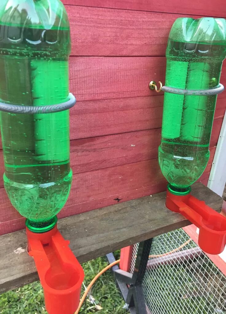 Поилки своими руками фото Loading... Chicken waterer, Chicken waterer diy, Chicken coop