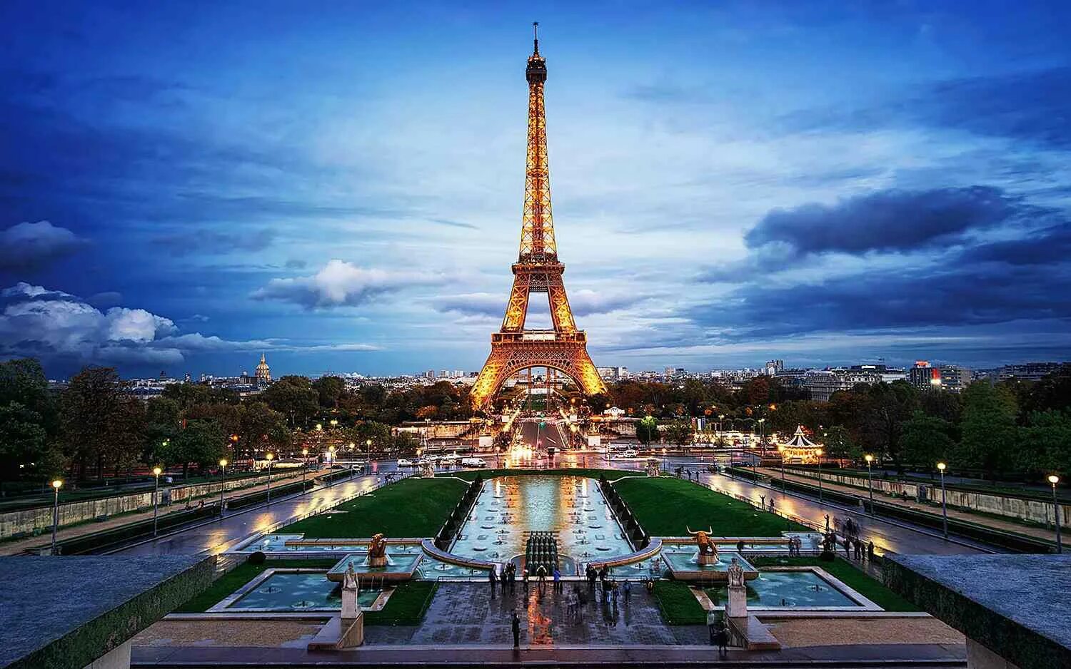 Поиск достопримечательностей по фото One Hour Eiffel Tower Audio Guide Paris - KKday