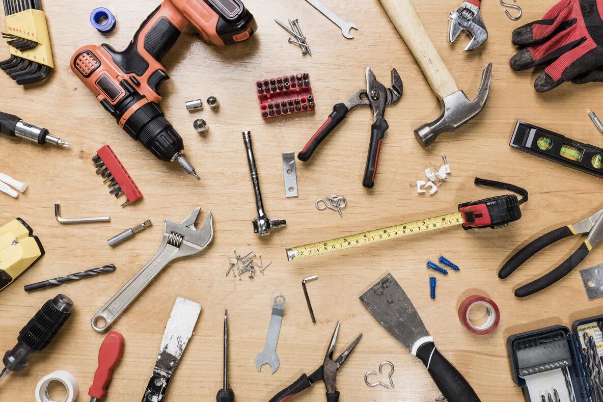 Поиск инструментов по фото View from above tools on wooden table - knolling 01 stock photo (180182) - YouWo