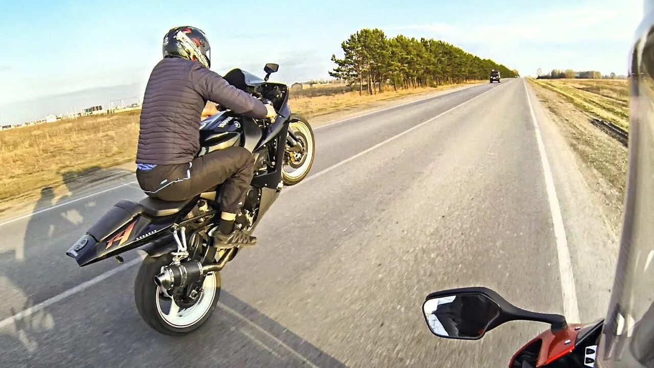 Поиск мотоцикла по фото Yamaha R1 & Honda CBR1000RR Fireblade Wheelie - YouTube