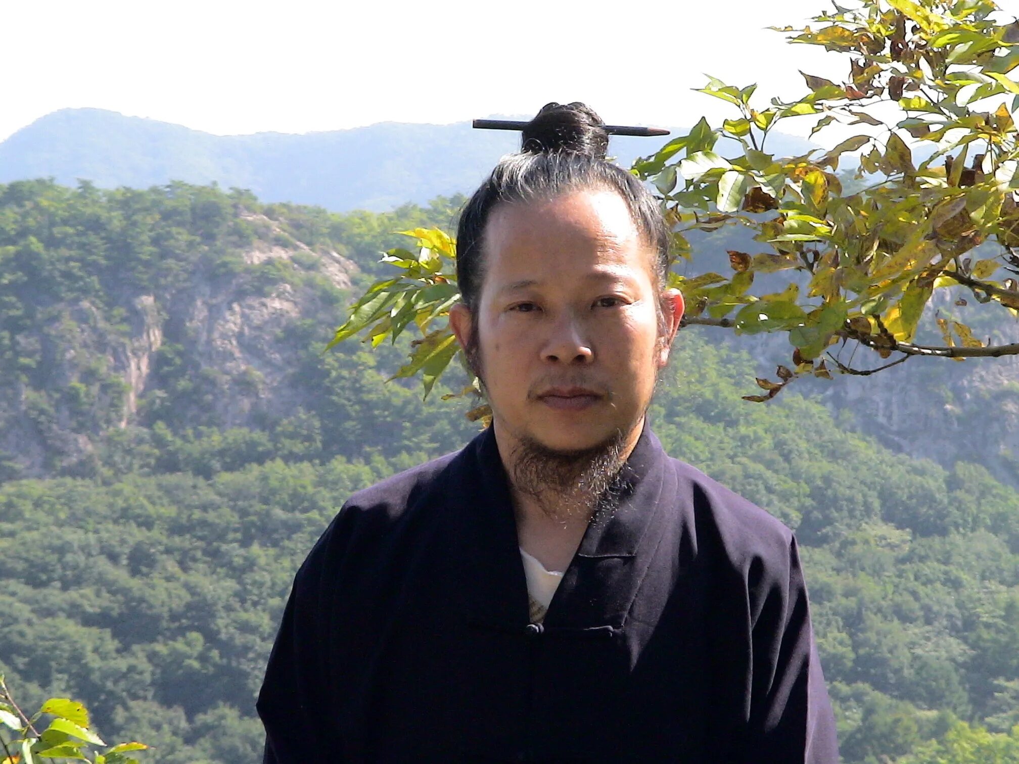 Поиск по фото человека в китае Chinese monk, young man portrait outdoor free image download