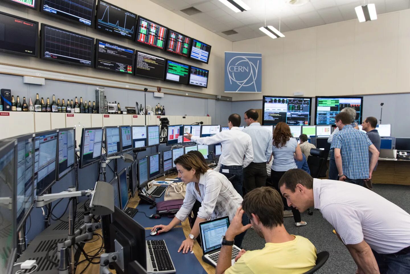 Поисковая техника фото First technical stop for the LHC CERN