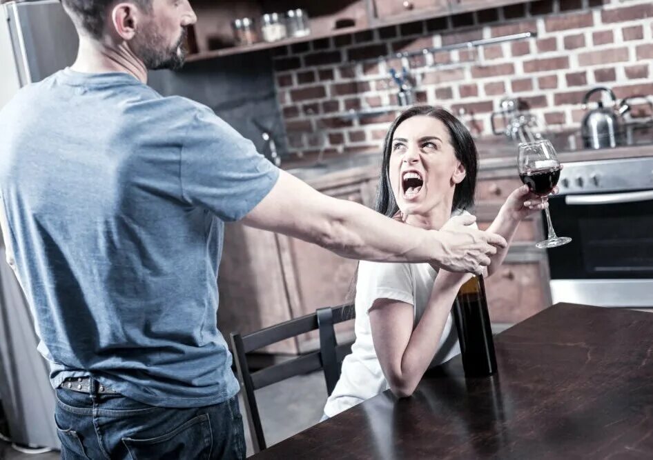 Пока муж на работе фото Семь лет терпела и унижалась ради любви. Душераздирающая история молодой девушки