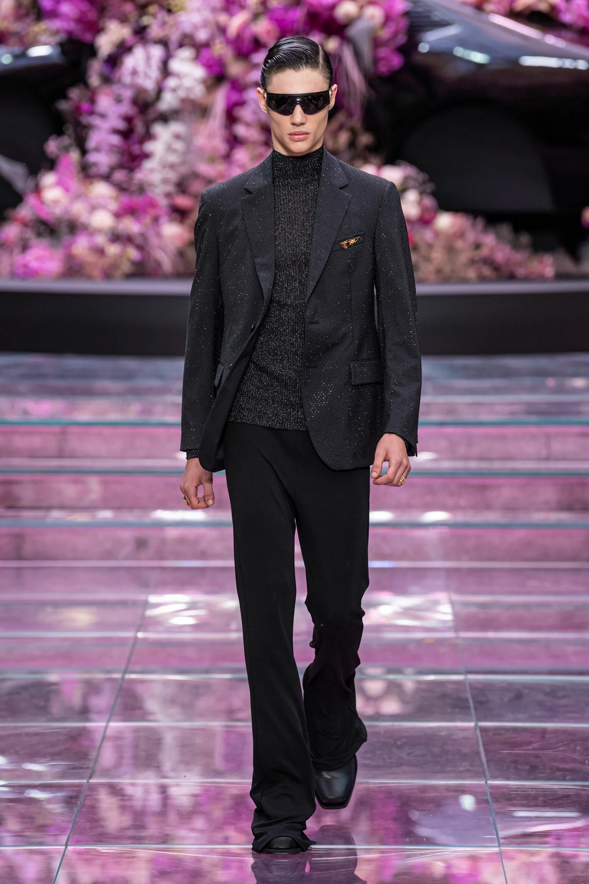 Показ мод мужских костюмов Versace Spring 2020 Menswear Collection - Vogue Menswear, Men fashion show, Mens