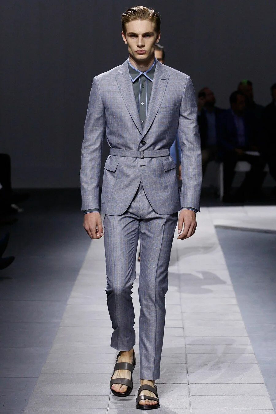 Показ мод мужских костюмов Brioni Spring 2016 Menswear Fashion Show Kleding, Heren