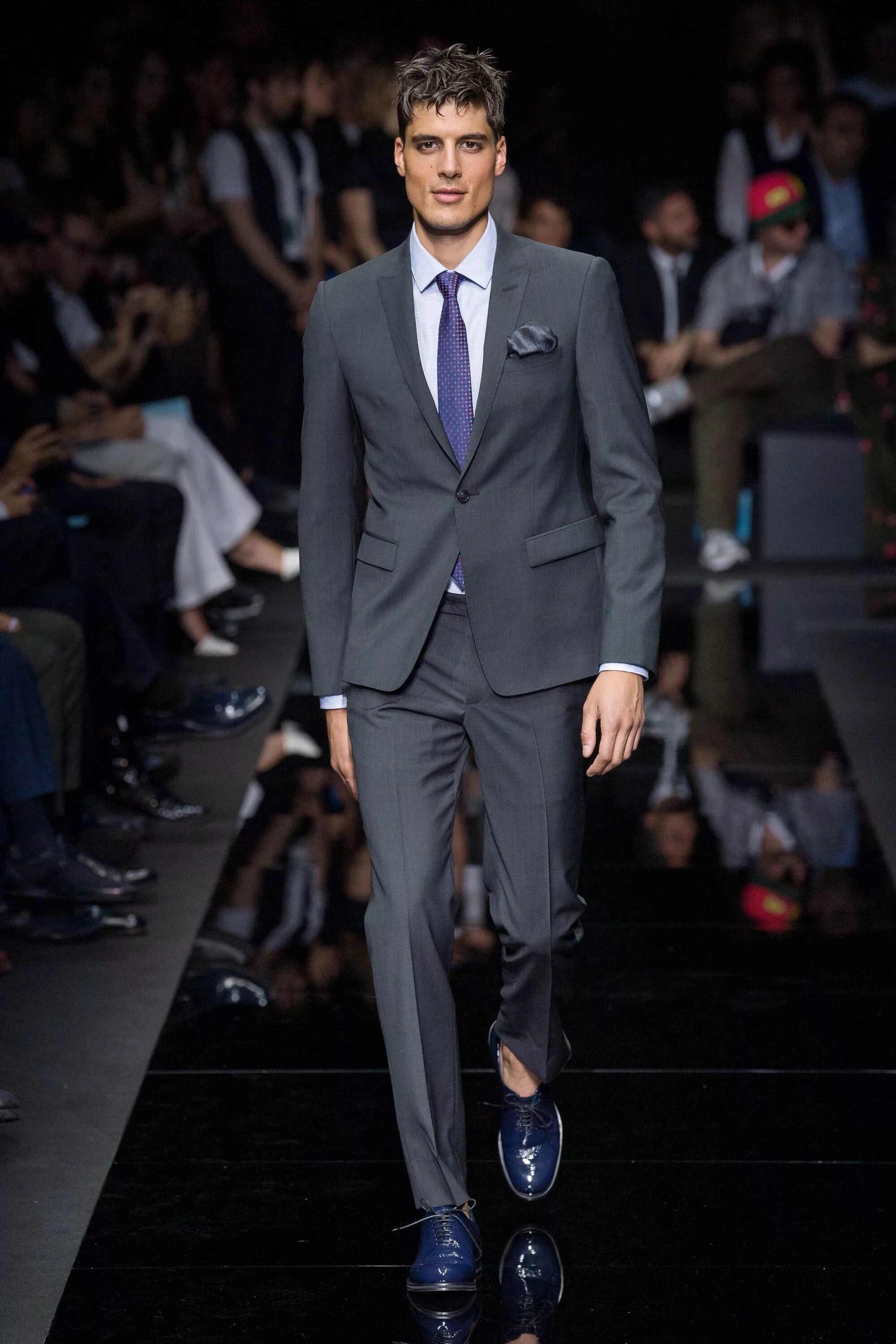 Показ мод мужских костюмов Emporio Armani Spring 2020 Menswear Fashion Show Collection Emporio armani, Mens