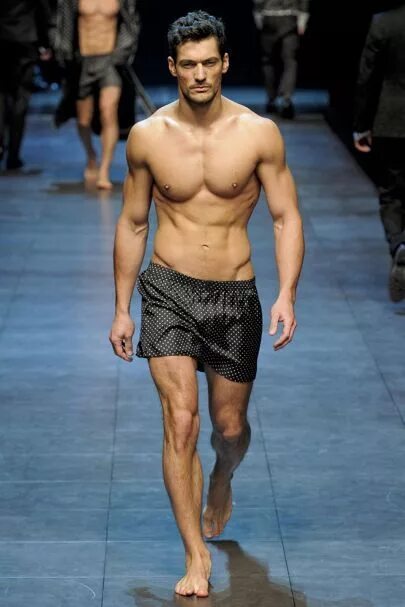 Показ мод мужское нижнее белье Image result for david gandy in a suit on the catwalk Dolce and gabbana man, Dav