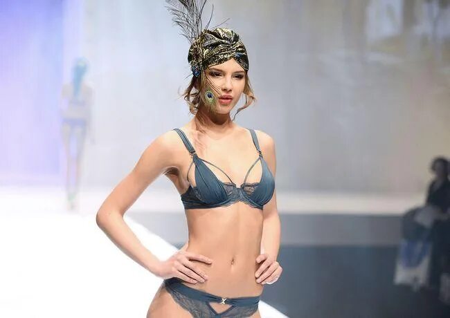 Показ мод женского нижнего Intl Lingerie Exhibition in Paris