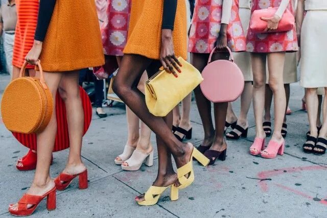 Показ модной обуви Mansur Gavriel Spring 2016 Mansur gavriel shoes, Fashion, Vintage fashion