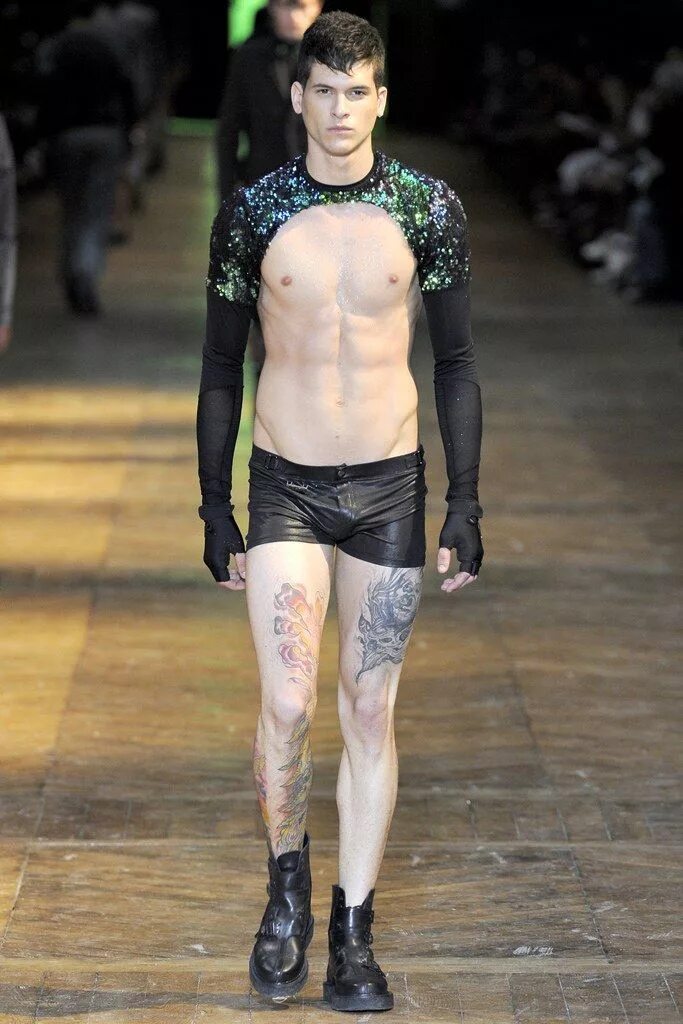 Показ моды мужских трусов Mugler Spring 2012 Menswear Collection - Vogue Menswear, Favorite fashion design