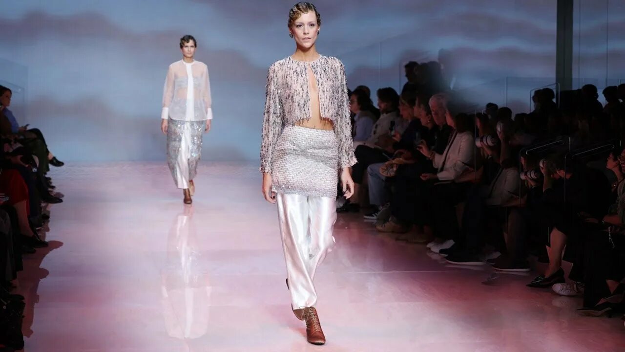 Показ моды в милане 2024 мужской Giorgio Armani Spring/Summer 2024 Milan - YouTube