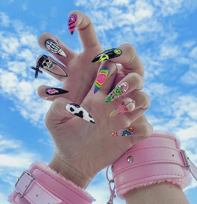 Показать дизайн ногтей #nails #aesthetic #design #inspiration #instagram #trendy #длинныеногти #акрилов