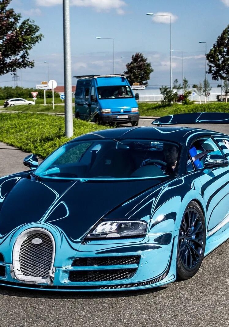 Показать фото авто и цены Bugatti Veyron Super Sport Saphir Bleu Bugatti veyron super sport, Bugatti veyro