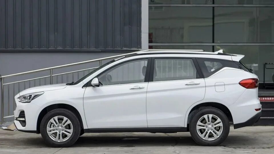 Показать фото хавал м6 Haval M6 (2G) 1.5 бензиновый 2023 Мишка на DRIVE2