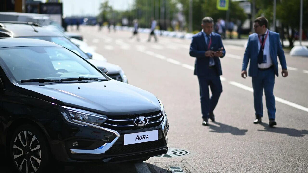 Показать фото лады аура Минпромторг прорабатывает возможность закупки Lada Aura в 2024 году - РИА Новост