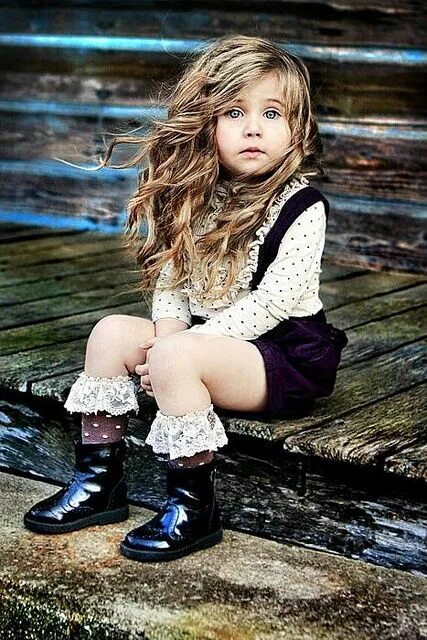 Показать фото маленькие девочки I love her hair and eyes Stylish kids, Little girl fashion, Kids fashion