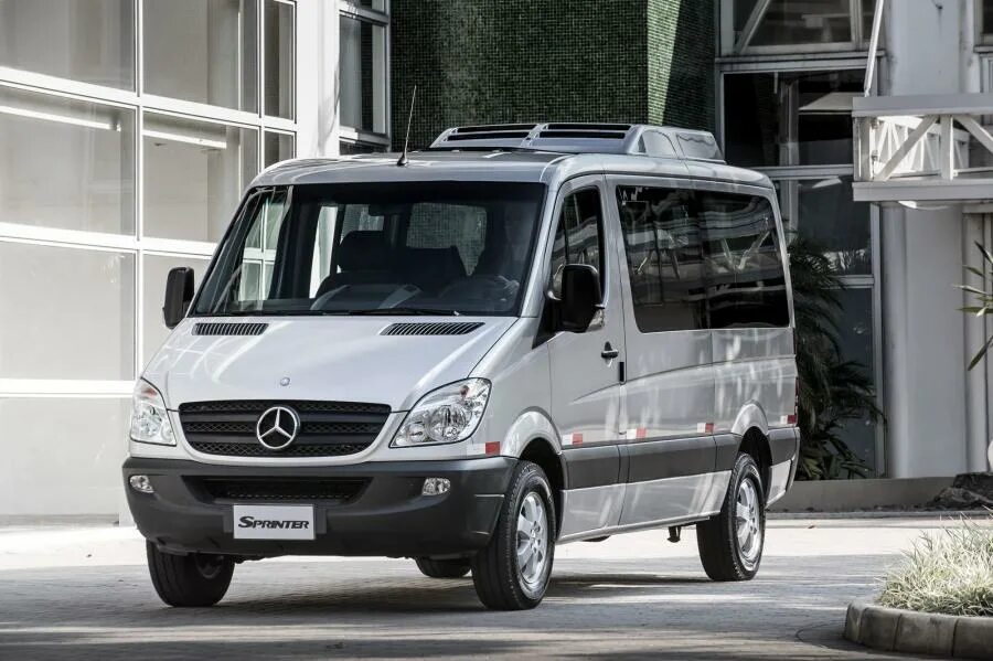 Показать фото мерседес спринтер Mercedes-Benz Sprinter 415 CDI в кузове Br.906 2014 года выпуска для рынка Брази