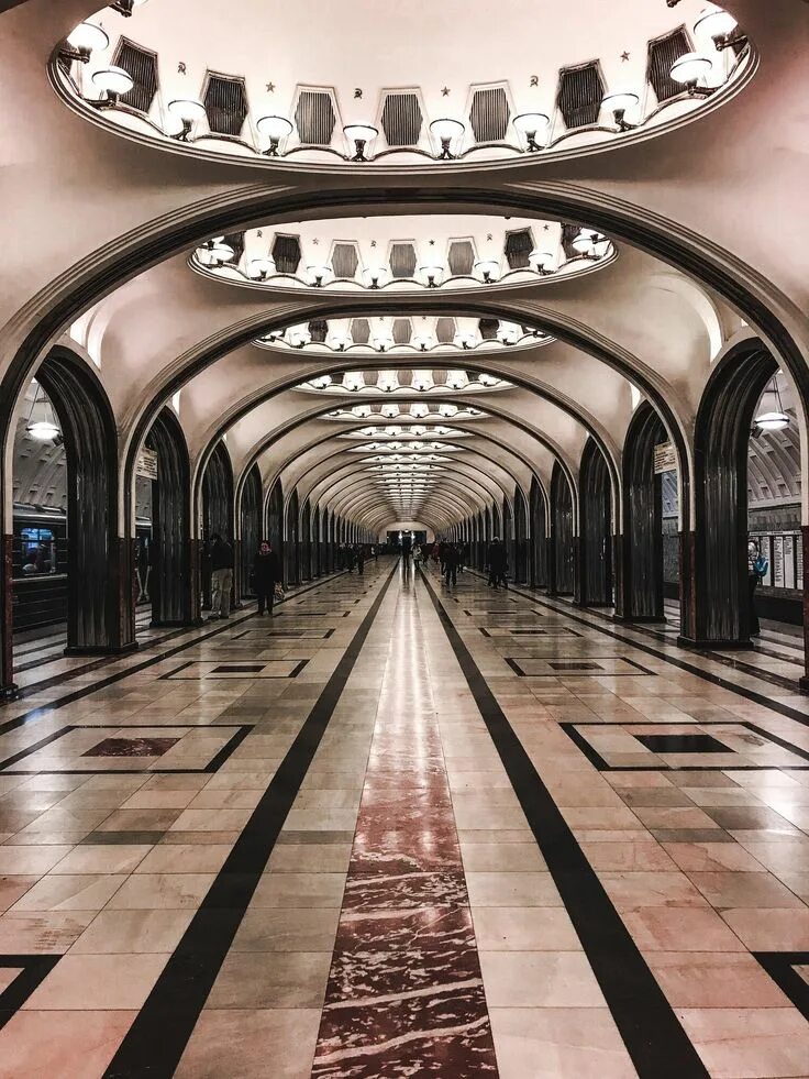 Показать фото метро москвы Moscow subway Moscow metro, Famous places, Moscow russia